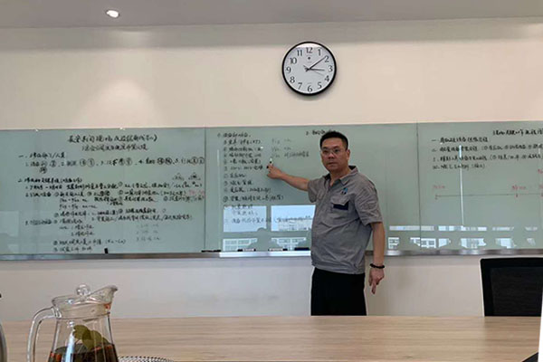 共勉-江苏喷塑设备厂天游ty8线路检测中心涂装应邀参加客户企业会议！